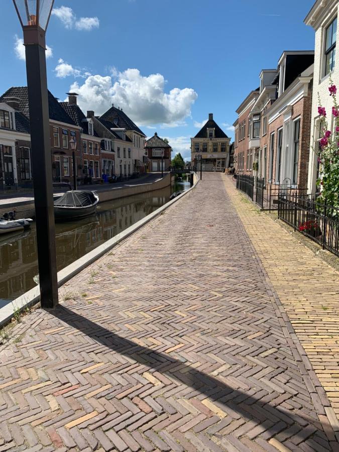 B&B Het Herenhuys Aan De Historische Gracht Van Kollum Exteriör bild